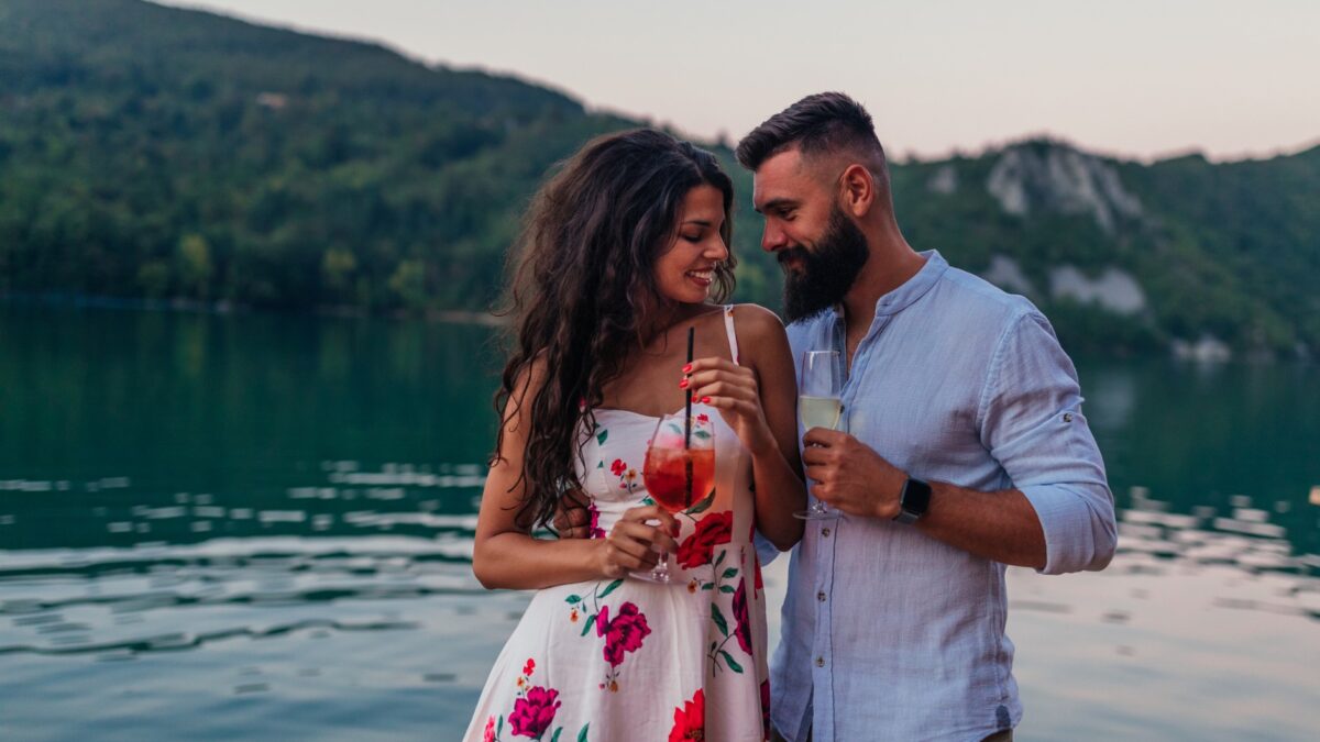 Anmachsprüche für Frauen an Männer Charmant flirten statt peinlich landen